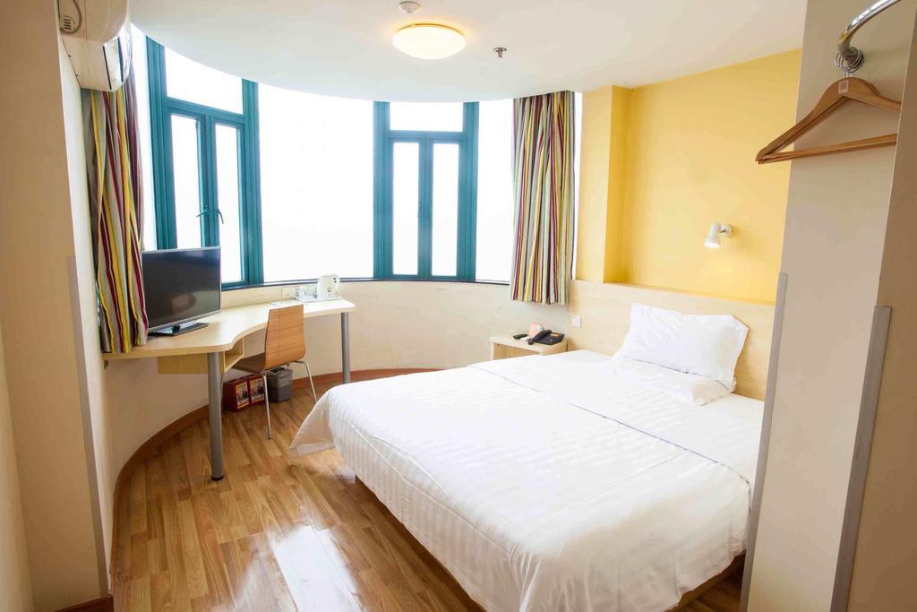 7Days Inn Laiwu Fengcheng West Street Exterior photo