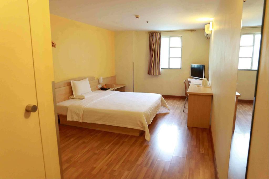 7Days Inn Laiwu Fengcheng West Street Room photo
